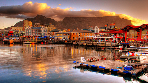 El puerto Victoria y Alfred, en Sudáfrica El puerto Victoria y Alfred, en Sudáfrica